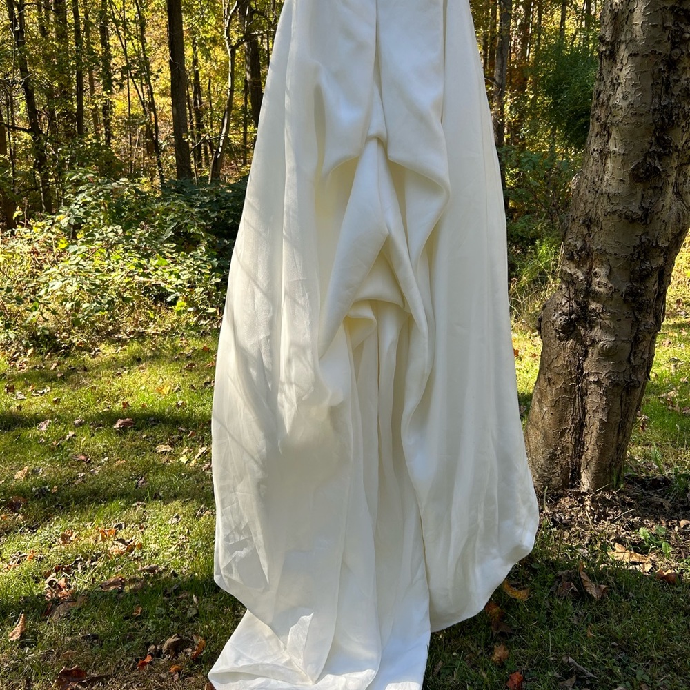 NWT WEDDING DRESS - Picture 6 of 9